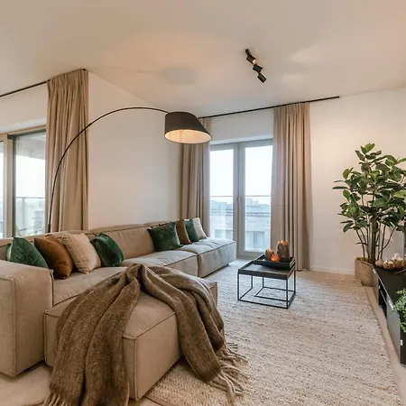 Huswell - Beautiful With Terrace And Parking Daire *